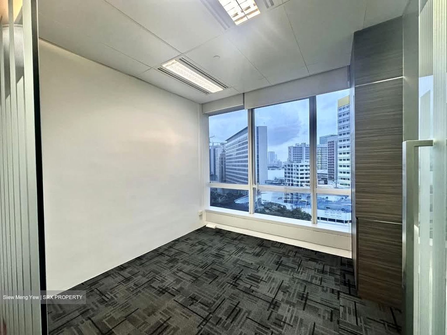 Sunshine Plaza (D7), Office #558113531